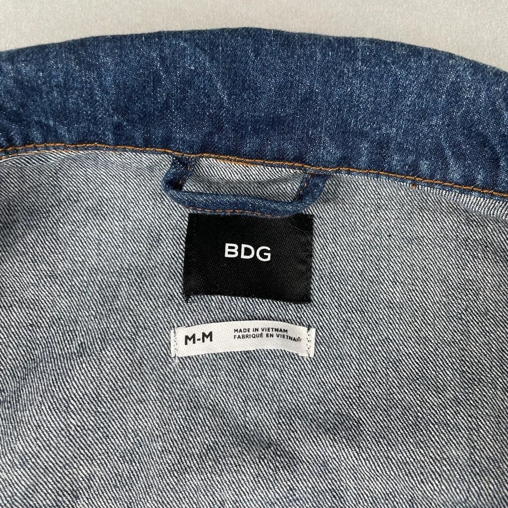 BDG Urban Outfitters Denim Trucker Jacket Mens M Blue Relaxed Fit‎ Casual EUC